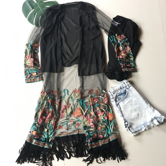 Bohemian Embroidered Duster - Picture 4 of 4